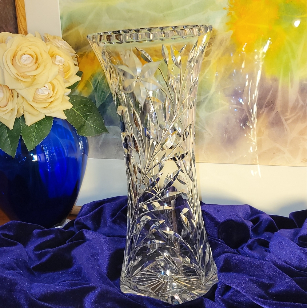 Elegant Crystal Vase